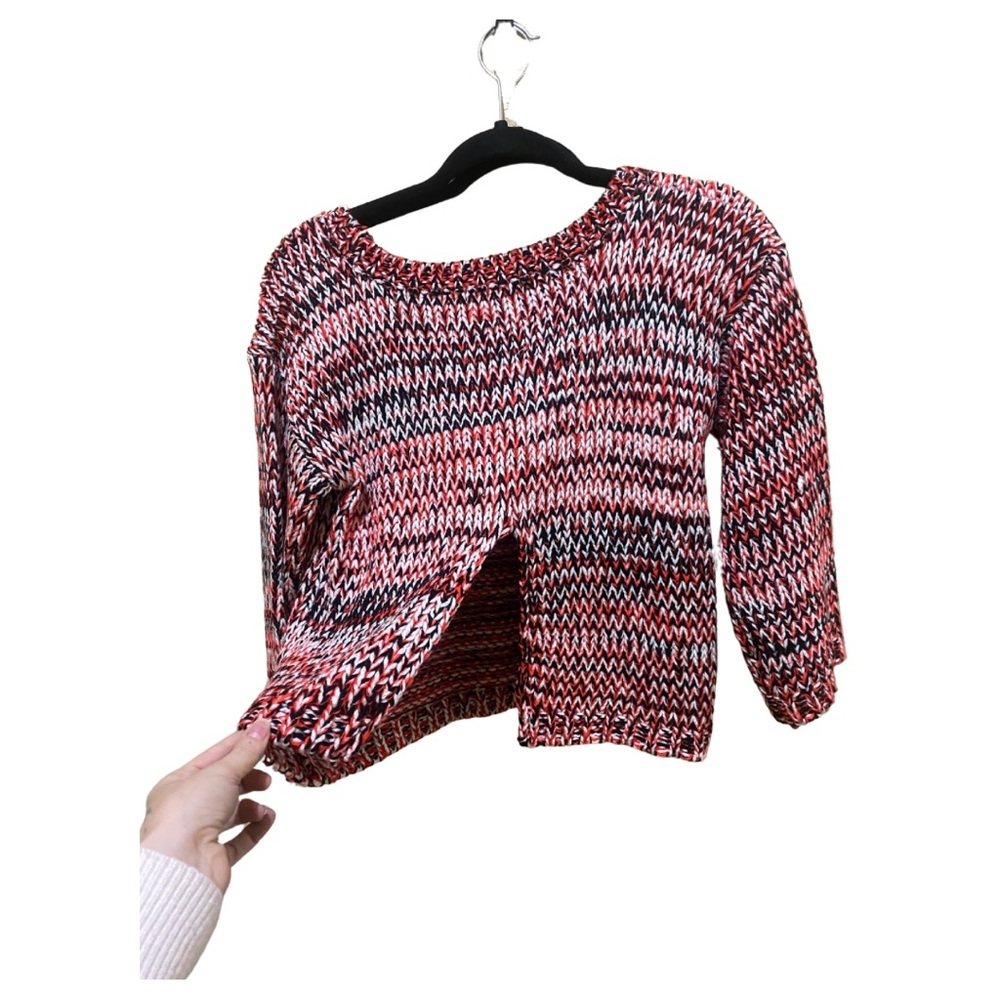 Signature 8 | Crop Top Sweater with Slit Back, Size S/M